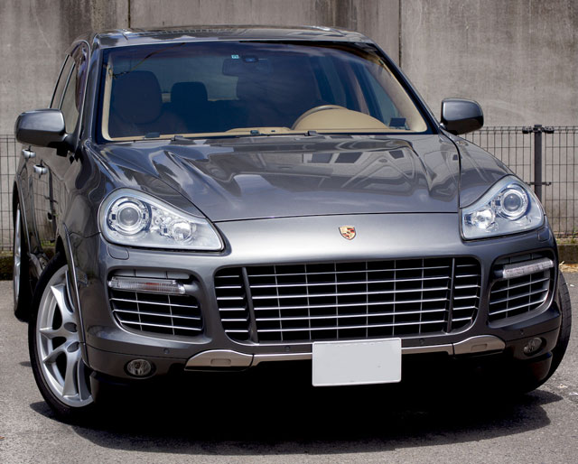 ポルシェカイエンターボディーラー車画像0