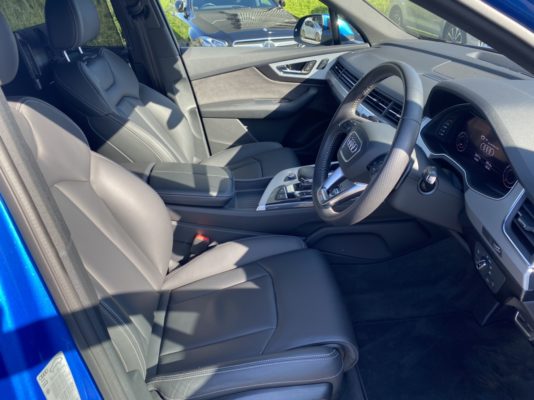アウディQ7 3.0TFSIクワトロ　アダプティブエアサスサスペンション仕様Sラインパッケージ　★極上車　★人気の法人車★大人気★LED★後席モニター★ワンオーナー★特別仕様車★車検ロング★国内最安値画像14