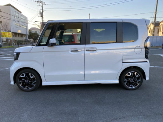 Nボックスカスタム　GLターボ　ホンダセンシング★新車購入後まだ3ヶ月！★走行距離なんと0.1万k★もちろんギス凹みも無し画像5