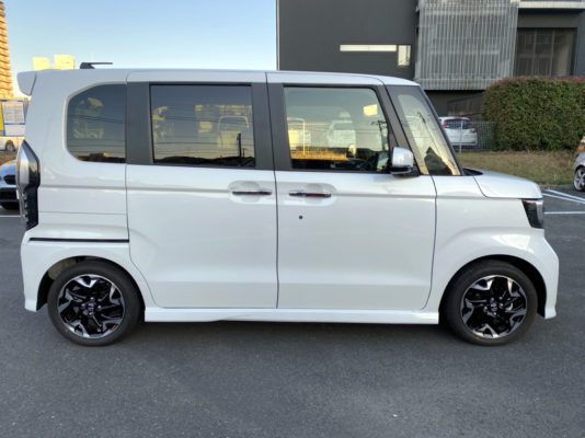 Nボックスカスタム　GLターボ　ホンダセンシング★新車購入後まだ3ヶ月！★走行距離なんと0.1万k★もちろんギス凹みも無し画像6