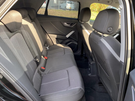 アウディQ2 30TFSIスポーツ★新車並★極良極美★フルオプ★車検ロング★国内最安値画像11