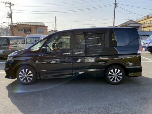 セレナ  Sハイブリッド ハイウェイスター VセレクションI I ★走行0.4万k★極良極美★禁煙車★両側電動スライド★全方位カメラ★国内最安値画像3