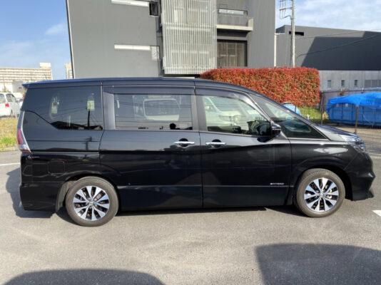 セレナ  Sハイブリッド ハイウェイスター VセレクションI I ★走行0.4万k★極良極美★禁煙車★両側電動スライド★全方位カメラ★国内最安値画像4