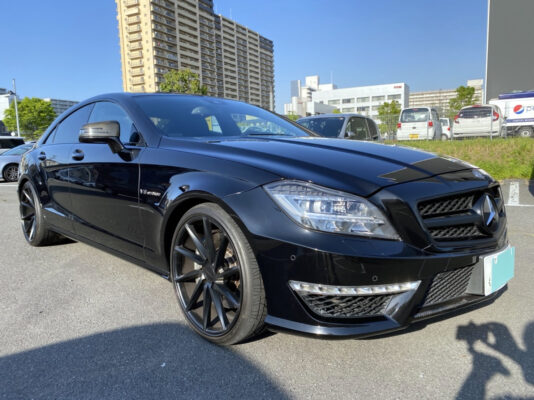 AMG CLS63 ★カーボンスポイラー　★カーボンリアスポイラー　★カーボンサイドミラー　★VOSSEN20インチ60万以上　★スモークテール　★サンルーフ　★カスタム多数　★絶好調　★極上車　★国内最安値画像2