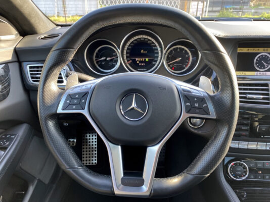 AMG CLS63 ★カーボンスポイラー　★カーボンリアスポイラー　★カーボンサイドミラー　★VOSSEN20インチ60万以上　★スモークテール　★サンルーフ　★カスタム多数　★絶好調　★極上車　★国内最安値画像15