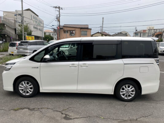 ヴォクシー  ハイブリッドX★令和2年式★極上極良★税金完納★両側電動スライド★車検ロング★ドラレコ★大人気ハイブリッド★国内最安値画像7
