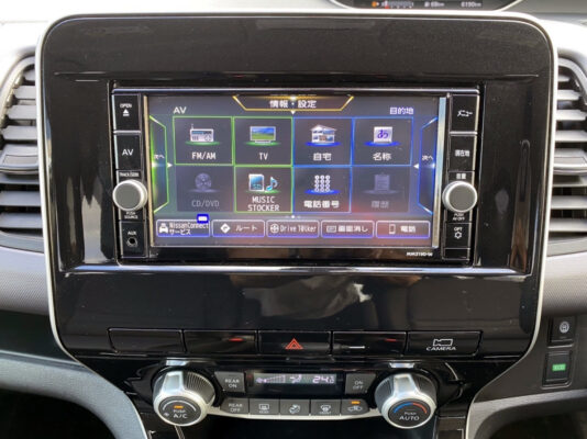 セレナ2.0S★走行0.6万k★絶好調★サイドカメラ★バックカメラ★税金完納★車検ロング★国内最安値画像15