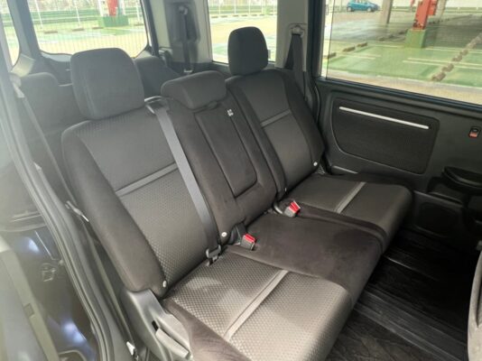 ステップワゴン スパーダ ホンダセンシング ★低走行12,000k ★極上極美 ★両側電動スライド ★7人乗り★国内最安値画像13