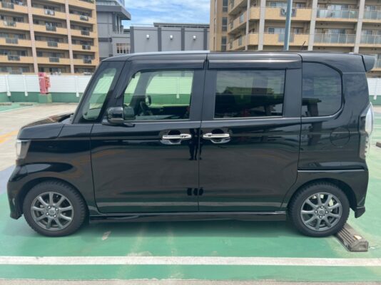 Nボックスカスタム Ｌ ★低走行0.9万k ★新車並み ★税金完納 ★片側電動スライド ★バックカメラ ★スタッドレス ★夏タイヤ付き ★大人気 ★国内最安値画像5