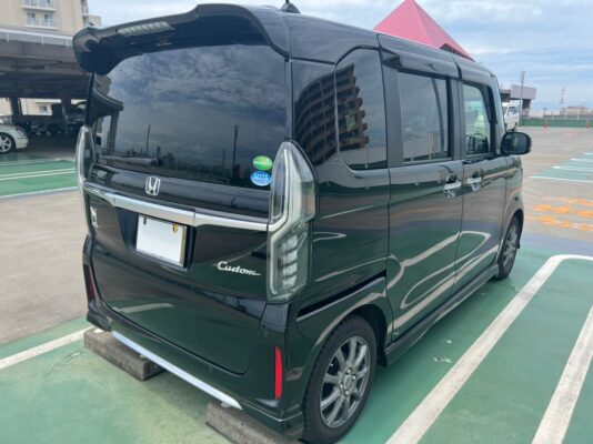 Nボックスカスタム Ｌ ★低走行0.9万k ★新車並み ★税金完納 ★片側電動スライド ★バックカメラ ★スタッドレス ★夏タイヤ付き ★大人気 ★国内最安値画像3