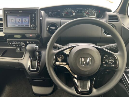 Nボックスカスタム Ｌ ★低走行0.9万k ★新車並み ★税金完納 ★片側電動スライド ★バックカメラ ★スタッドレス ★夏タイヤ付き ★大人気 ★国内最安値画像13