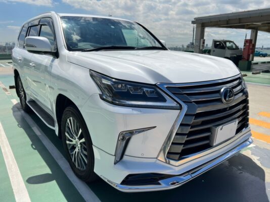 レクサスLX570 4WD★低走行1.6万k★極良極美★絶好調★大迫力★サンルーフ★装備充実★税金完納★国内最安値画像1