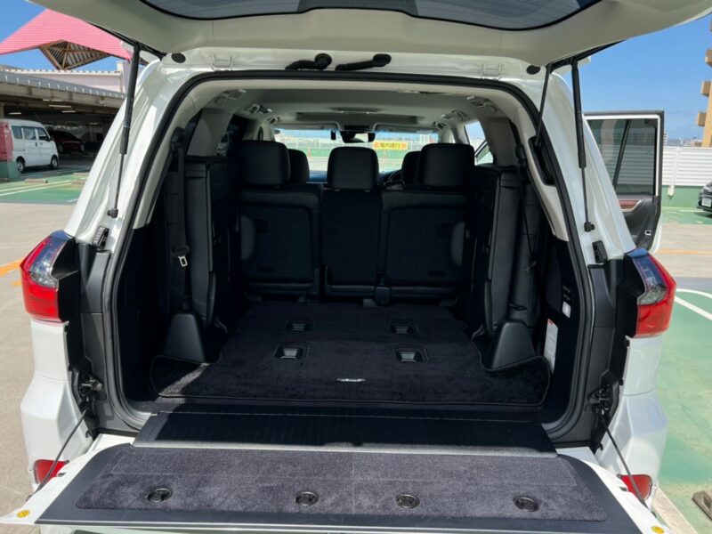 レクサスLX570 4WD★低走行1.6万k★極良極美★絶好調★大迫力★サンルーフ★装備充実★税金完納★国内最安値画像24