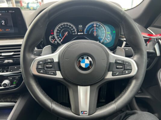 BMW 530e Mスポーツ アイパフォーマンス★税金完納★PHEV プラグインハイブリッド★黒レザー★極良極美★低走行★国内最安値画像9