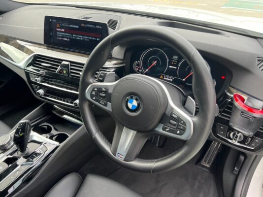 BMW 530e Mスポーツ アイパフォーマンス★税金完納★PHEV プラグインハイブリッド★黒レザー★極良極美★低走行★国内最安値画像13