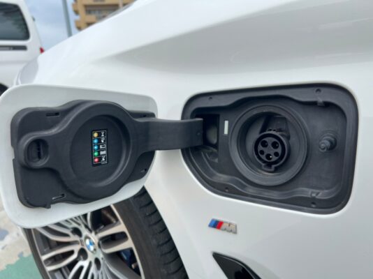 BMW 530e Mスポーツ アイパフォーマンス★税金完納★PHEV プラグインハイブリッド★黒レザー★極良極美★低走行★国内最安値画像16