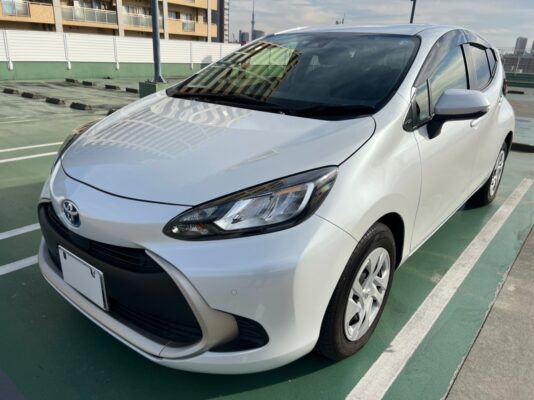 アクア ハイブリッド1.5 G★新車並み★税金完納★上級グレード★走行1.2万k★国内最安値
