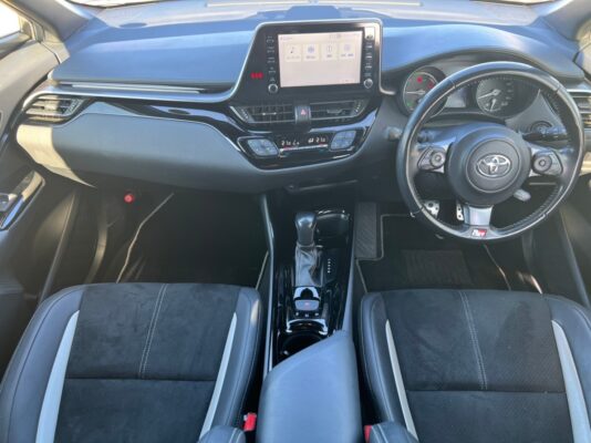 C-HR ハイブリッドS GRスポーツ★税金完納★ハーフレザー★ドラレコ前後★大人気★極上車★車線変更センサー★国内最安値★激安画像15