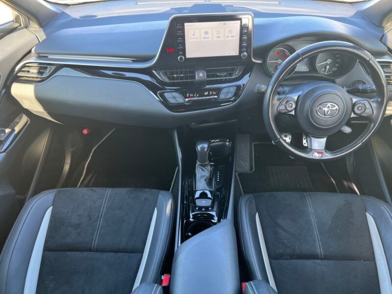 C-HR ハイブリッドS GRスポーツ★税金完納★ハーフレザー★ドラレコ前後★大人気★極上車★車線変更センサー★国内最安値★激安画像15