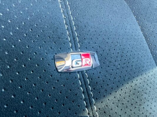 C-HR ハイブリッドS GRスポーツ★税金完納★ハーフレザー★ドラレコ前後★大人気★極上車★車線変更センサー★国内最安値★激安画像18