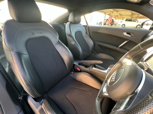 アウディTT 2.0TFSI クワトロ Sラインパッケージ4WD★大人気★turbo★4WD★車検ロング★極良極美★税金完納★国内最安値★激安画像9