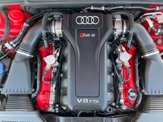 アウディ RS5 4.2 4WD★R4税金完納★ホワイトレザー★8気筒450馬力★ブラインドスポットモニター★極良極美★業界最安画像24