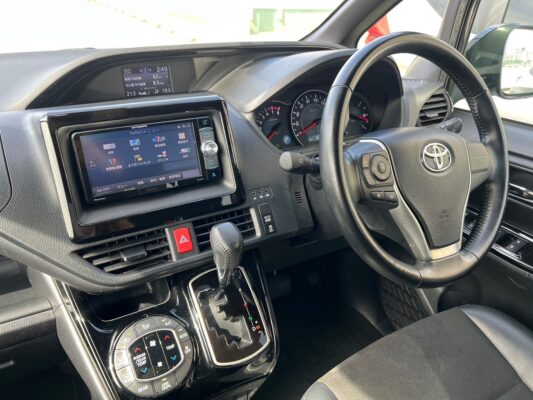 ノア2.0S i W xB Ⅱ★R4税金完納★極良極美★車検ロング★ALPINE後席モニター★両側電動スライドドア★走行中TV視聴★車線変更センサー★業界最安画像9