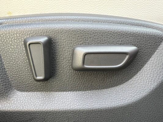 エクリプスクロス PHEV 2.4 P 4WD★R5税金完納★極良極美★最上級グレード★プラグインハイブリッド★充電コード付き★360°カメラ★ブラインドスポットモニター★衝突軽減ブレーキ★後方車両検知警告システム★業界最安画像22