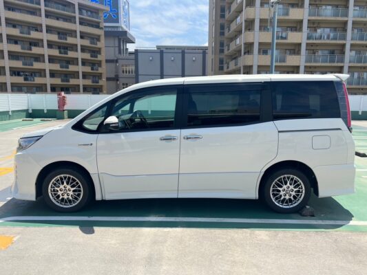 ノア1.8 ハイブリッド SI W×B Ⅱ★R5税金完納★極良極美★ワンオーナー★車検ロング★後席モニター★衝突軽減ブレーキ★走行中TV視聴★パーキングセンサー★業界最安画像3