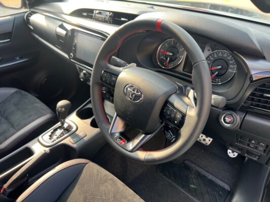 ハイラックス2.4 Z GRスポーツ ディーゼルターボ4WD★R5税金完納★新車同様★走行0.2万k★360°カメラ★運転支援システム★ハーフレザー★業界最安画像9