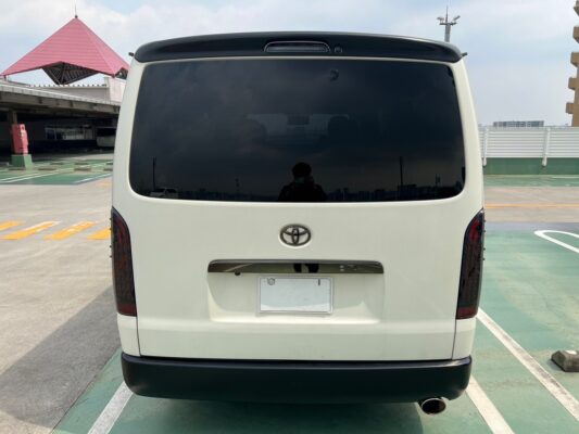 ハイエース2.0 スーパーGL ロング★R5税金完納★車検ロング★カスタム総額150万円以上★KB18アルミ★ジュエルヘッドランプ★ユーロボンネット★ルーフスポイラー★ローダウン★グリルガード★ベッドキッド★JBLスピーカー★ミラーモニター★その他カスタム多数★業界最安画像7
