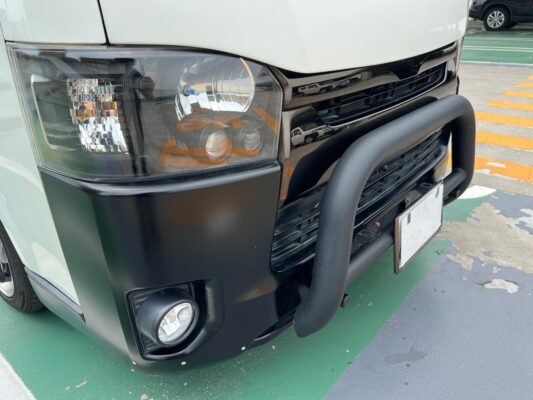 ハイエース2.0 スーパーGL ロング★R5税金完納★車検ロング★カスタム総額150万円以上★KB18アルミ★ジュエルヘッドランプ★ユーロボンネット★ルーフスポイラー★ローダウン★グリルガード★ベッドキッド★JBLスピーカー★ミラーモニター★その他カスタム多数★業界最安画像26