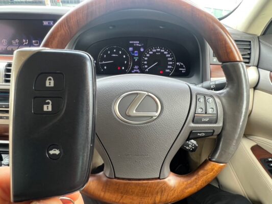レクサスLS600h 4WD★R5税金完納★走行中TV視聴★極上車★大人気セダン★スタッドレス★装備充実★業界最安画像24
