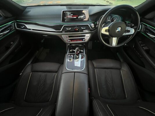 BMW 740e iパフォーマンス Mスポーツ★R5税金完納★サンルーフ★ドラレコ★360°カメラ★最高級セダン★装備充実★衝突軽減B★業界最安画像8