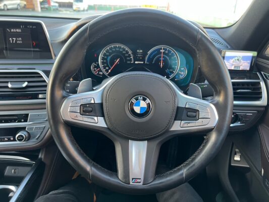 BMW 740e iパフォーマンス Mスポーツ★R5税金完納★サンルーフ★ドラレコ★360°カメラ★最高級セダン★装備充実★衝突軽減B★業界最安画像13
