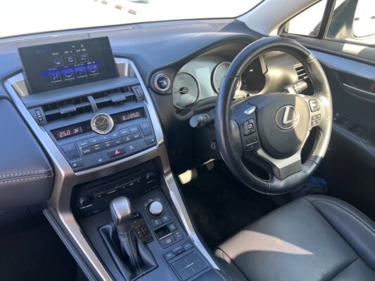 レクサスNX300h Iパッケージ★R5税金完納★極良極美★車検ロング★低走行★ドラレコ★走行中TV視聴★装備充実★大人気★業界最安画像9