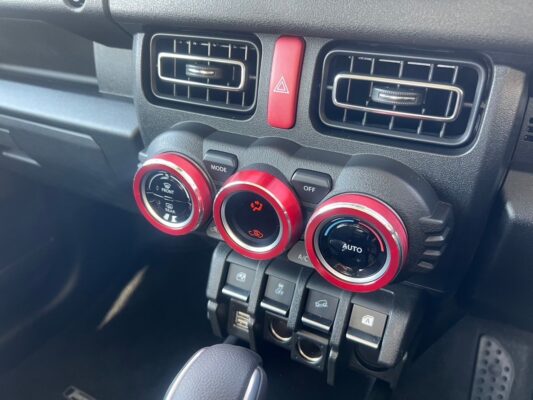 ジムニー 660 XC 4WD 4AT★新車同様★走行0.6万k★R5税金完納★車検ロング★シートヒーター★ドラレコ★車線変更センサー★極良極美★業界最安画像19