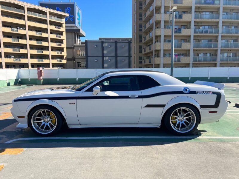 ダッジ チャレンジャー SE★R5税金完納★エアロ★社外マフラー★MOPAR製エアインテーク★ロックフォード製スピーカー★グラントゼロアンプ★work emotion製19インチ★絶好調★業界最安画像3