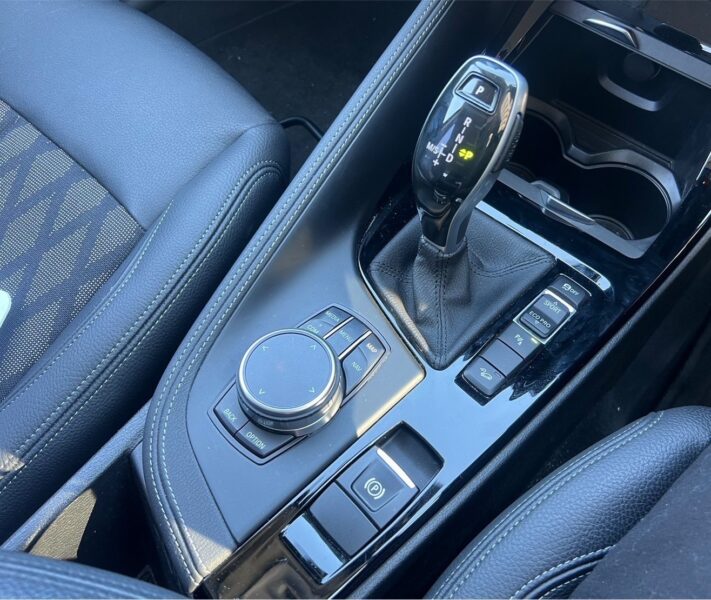 BMW X1 20i xライン4WD★R5税金完納★車検ロング★ヘッドアップディスプレイ★衝突回避軽減ブレーキ★パーキングセンサー★車線変更センサー★業界最安画像20