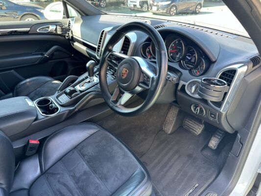 カイエン プラチナエディション 4WD★後期★R5税金完納★360°ビュー★BOSEサウンド★極了極美画像12