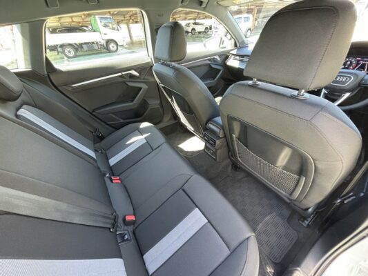 アウディ A3 アドバン30TFSI★新車同様★★R5税金完納★0.1万km★衝突軽減ブレーキ★レーンアシスト★現行型★メーターナビ★装備充実★業界最安画像11