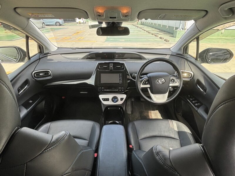プリウス S ツーリングセレクション モデリスタ★R5税金完納★車検ロング★黒レザーシート★大人気★アダプティブクルーズ★パークアシスト★レーンアシスト★業界最安画像11