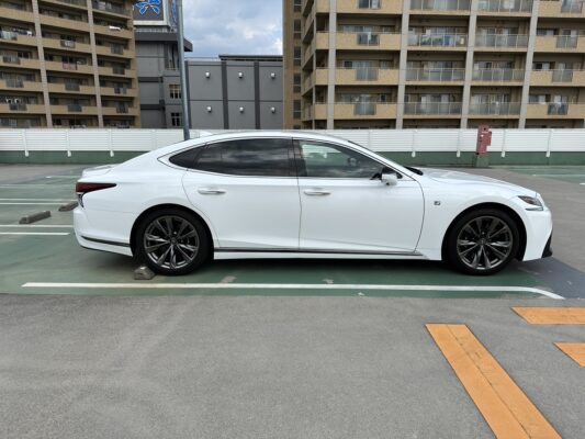 レクサス LS500 Fスポーツ★R５税金完納★極良極美★大人気★赤レザー★ミラーモニター★車検ロング★装備充実★業界最安画像3