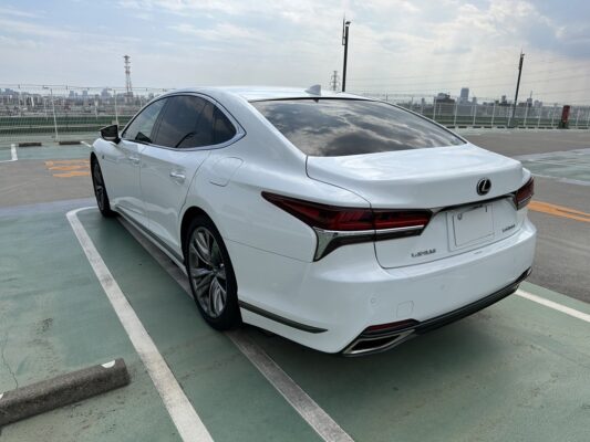 レクサス LS500 Fスポーツ★R５税金完納★極良極美★大人気★赤レザー★ミラーモニター★車検ロング★装備充実★業界最安画像4