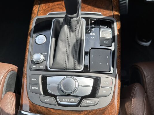 アウディA6アバント 2.8 FSI クワトロ★R5税金完納★車検ロング★極上車★パノラマルーフ★茶レザー★業界最安画像16