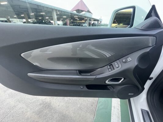 シボレーカマロ SS 6.2L★R6税金完納★車検ロング★サンルーフ★激レア車★業界最安画像9