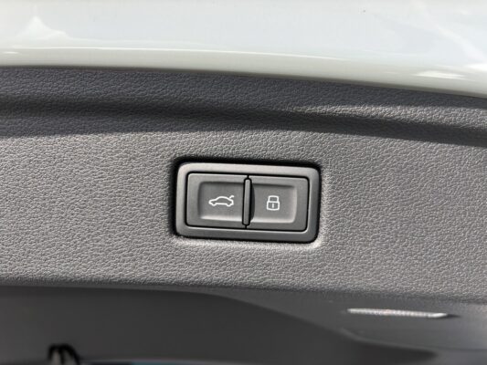 アウディ A5スポーツバック 35TDI アドバンスト★R6税金完納★極良極美★360°カメラ★黒レザー★メーターナビ★現行モデル★業界最安画像9