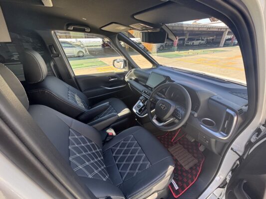 ヴォクシー  S- Z KUHLレーシング コンプリート★R6税金完納★新車並み★KUHLコンプリート★エアサス★フルエアロ★19アルミ★360°カメラ★ミラーモニター★業界最安画像11
