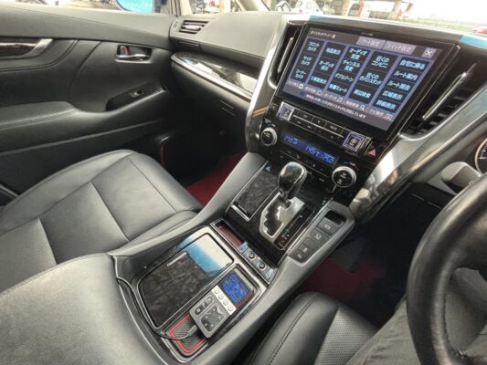 アルファード 2.5 S Cパッケージ KUHLレーシング コンプリートカー★R6税金完納★KUHLコンプリート★エアサス★フルエアロ★マフラー★20 ホイル★車検ロング★後期★業界最安画像21