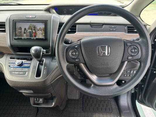 フリード 1.5 G★R7税金完納★車検ロング★ドラレコ★走行中TV視聴★シートヒーター★両側電動スライドドア★業界最安画像14